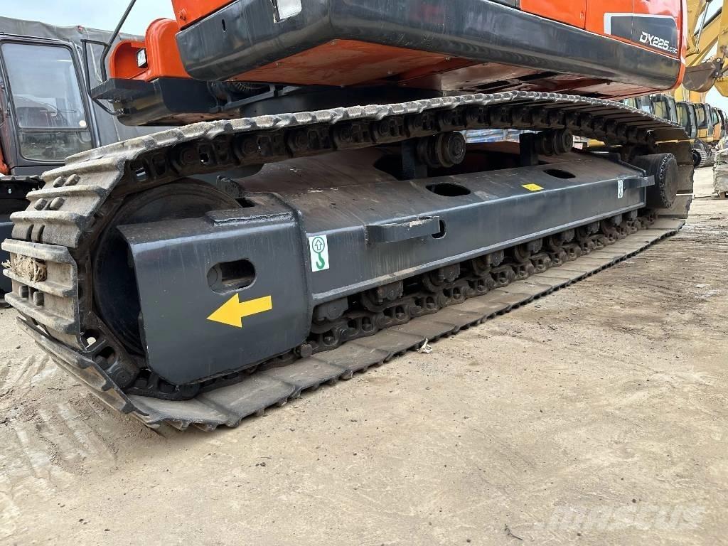 Doosan DX225LC-9C Pásové rýpadlá