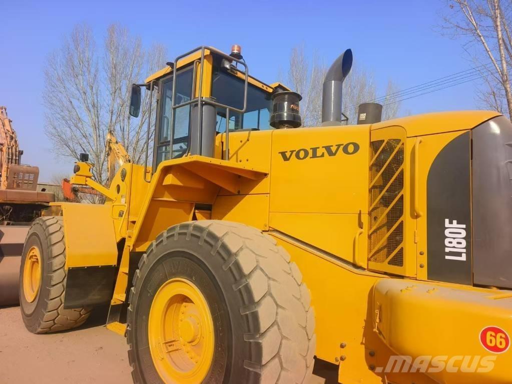 Volvo L 180 F Kolesové nakladače