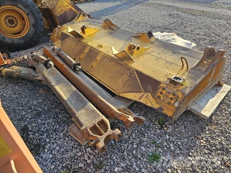 Komatsu D 65 WX-17 Pásové dozéry