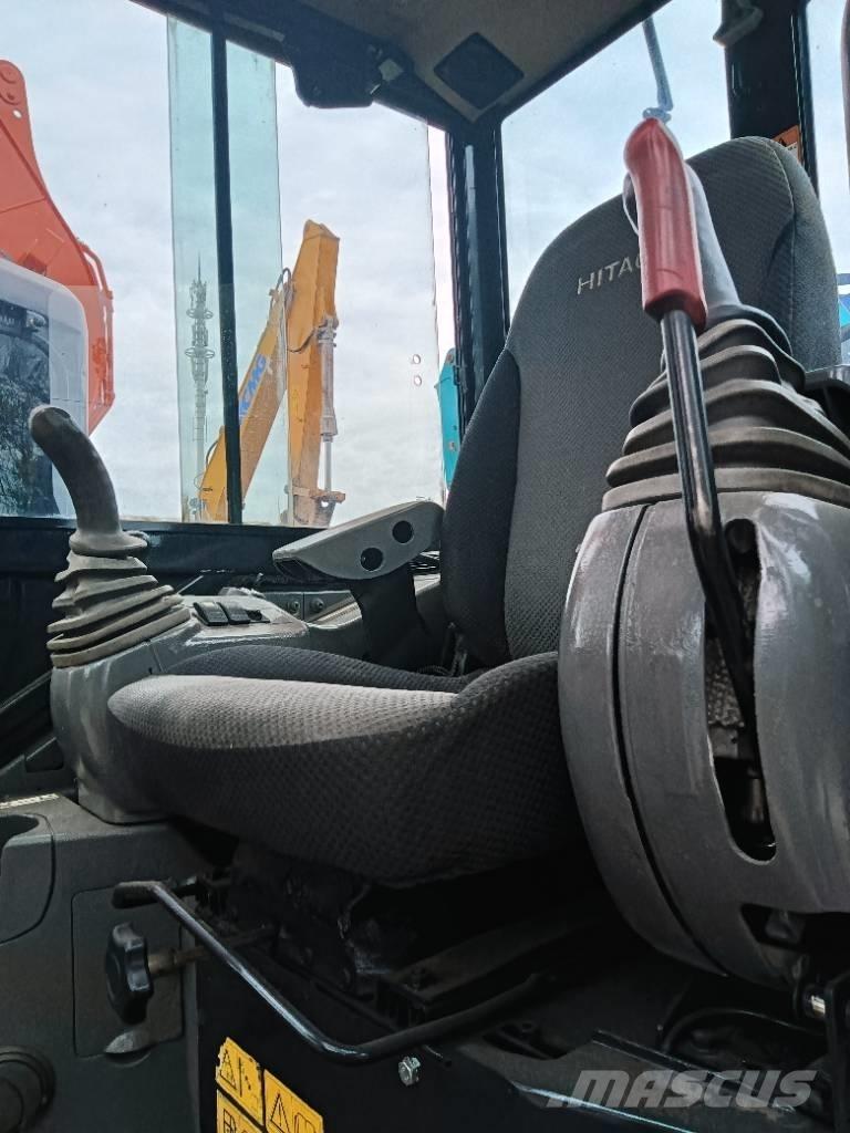 Hitachi ZX 55 Pásové rýpadlá