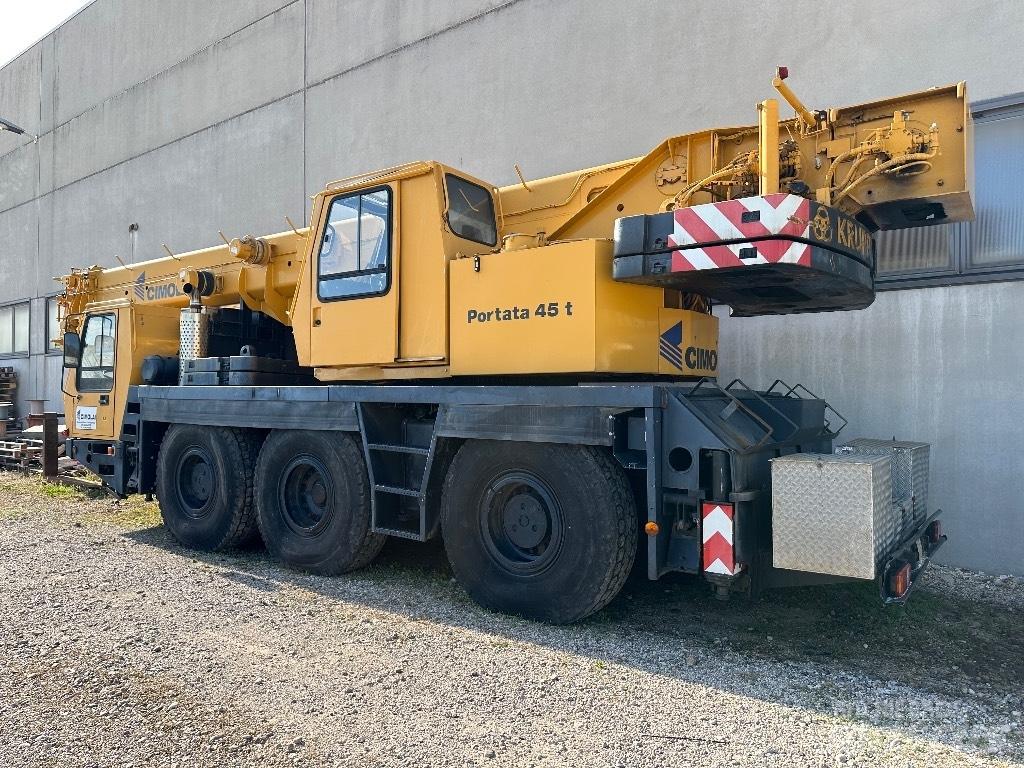 Krupp KMK 3045 Univerzálne terénne žeriavy