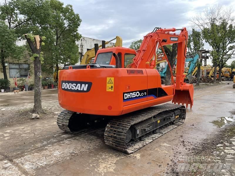 Doosan DX150 Pásové rýpadlá