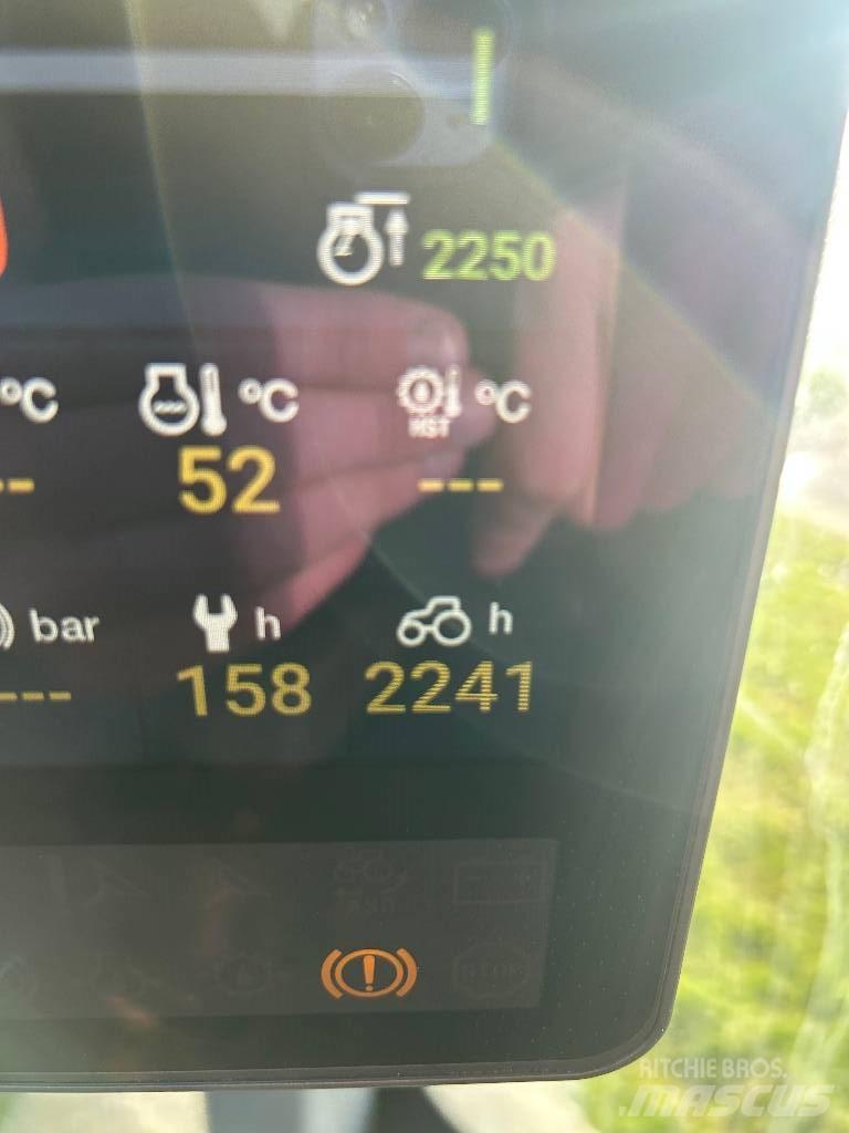 Valtra T235 Traktory