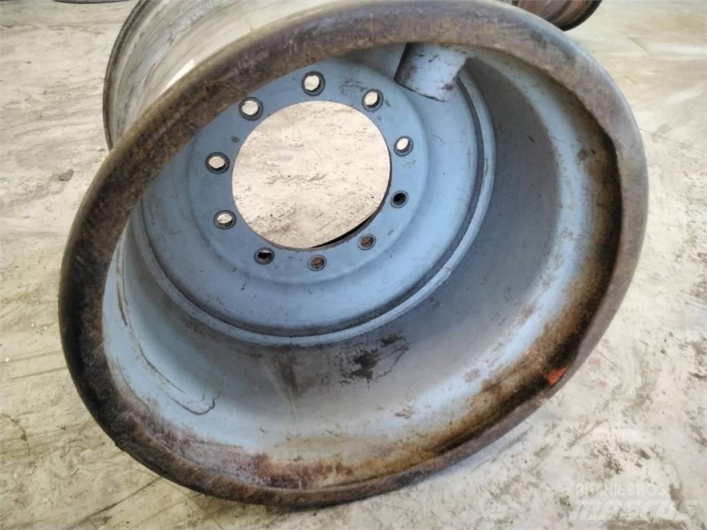 Valmet 860 24x26,5 Pneumatiky, kolesá a ráfiky