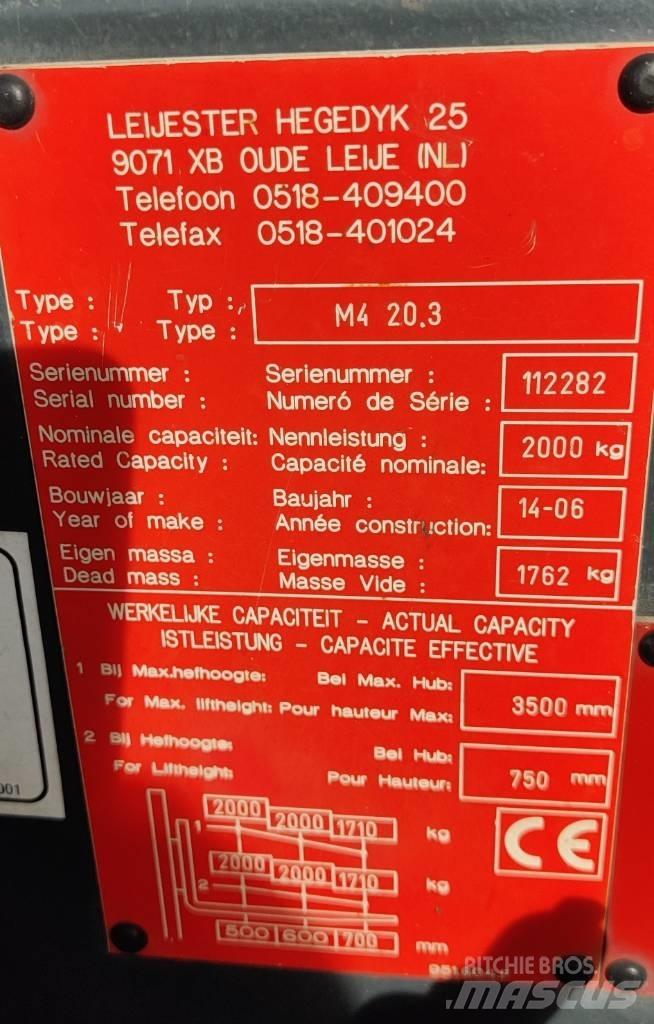 Moffett-kooi M4 Závesné vysokozdvižné vozíky