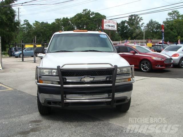 Chevrolet 3500 Plošinové nákladné automobily/nákladné automobily so sklápacími bočnicami