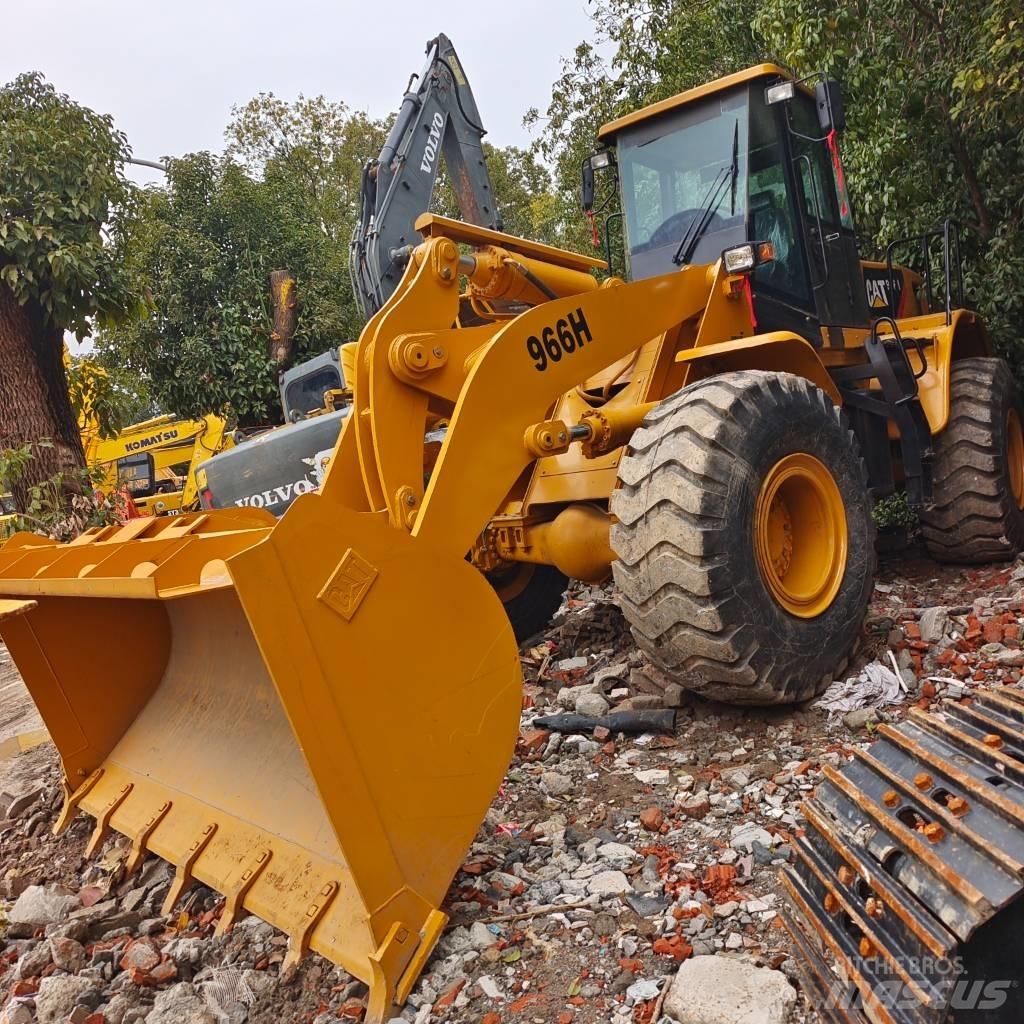CAT 966G Kolesové nakladače