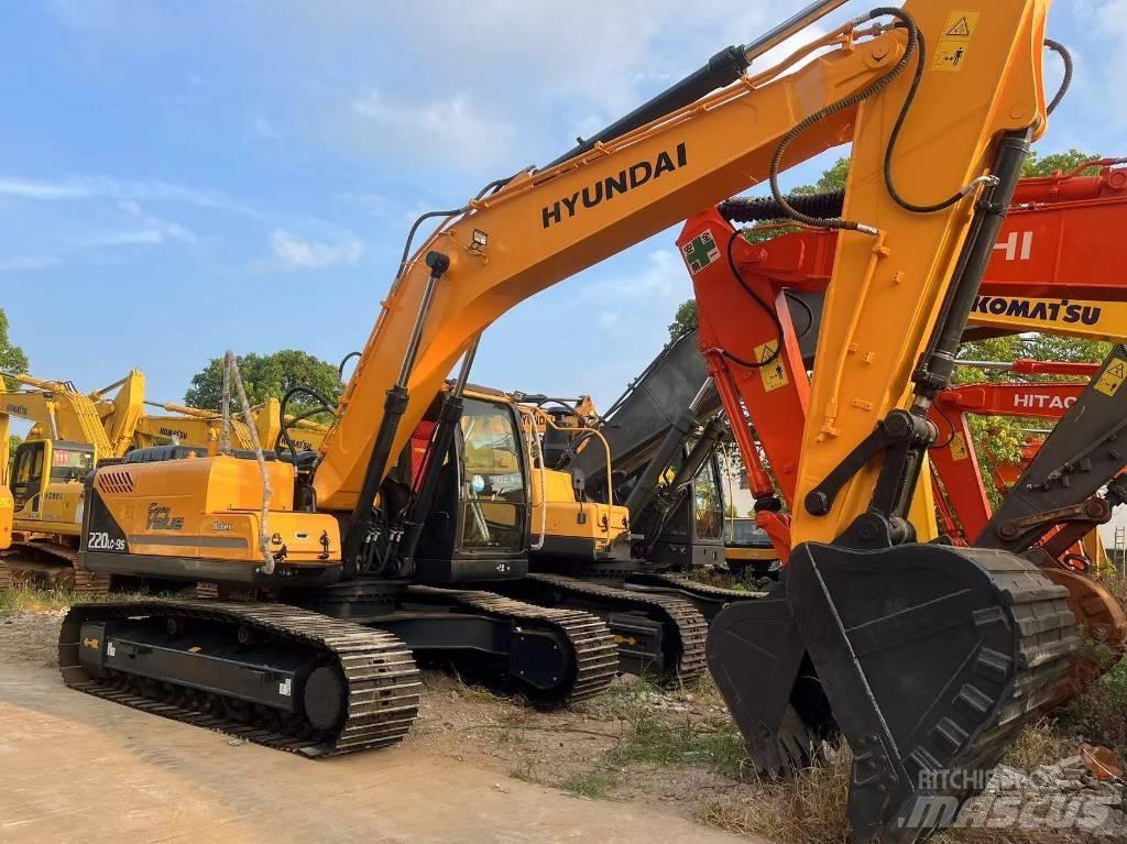 Hyundai R220LC-9S Kolesové rýpadlá