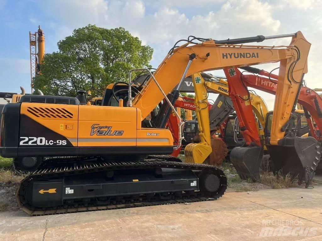 Hyundai R220LC-9S Kolesové rýpadlá