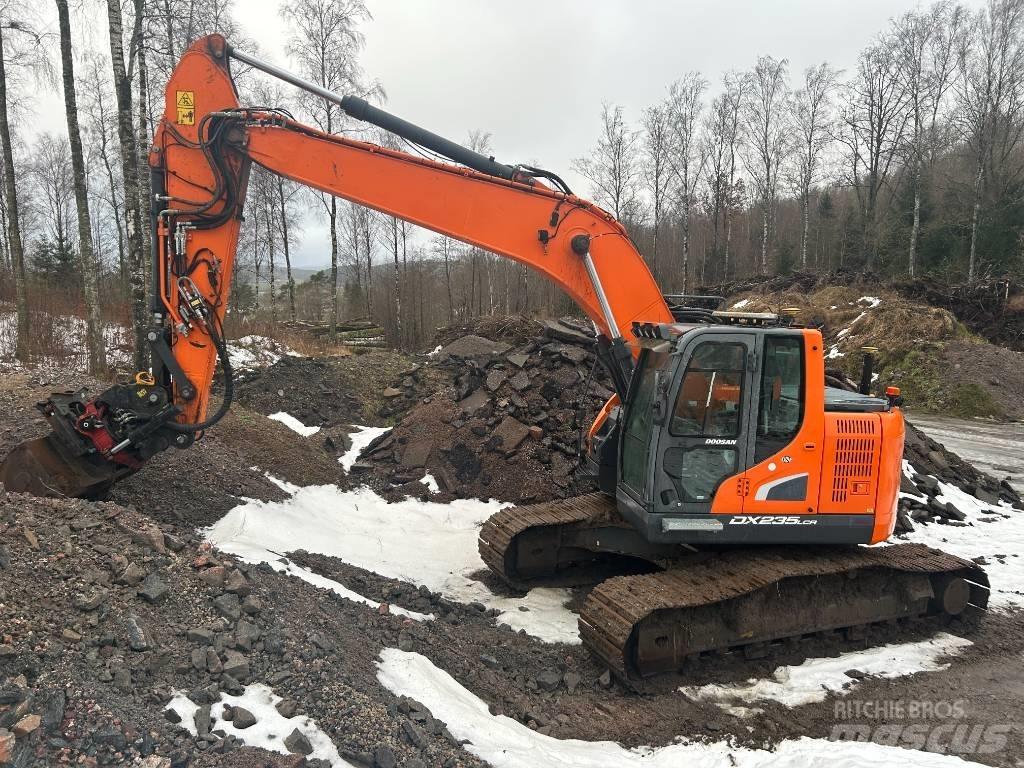 Doosan DX 235 LCR-5 Pásové rýpadlá