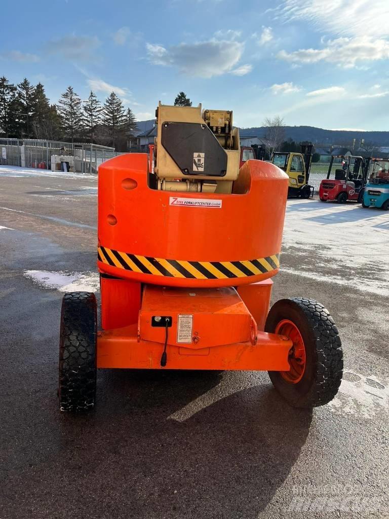 JLG 45 E Kĺbové plošiny