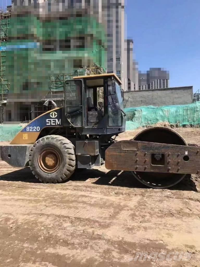SEM 8220 road roller Ťahačové valce