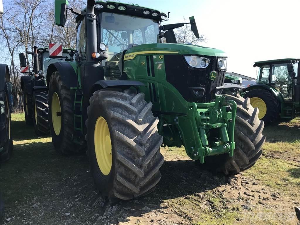 John Deere 6R 250 Traktory