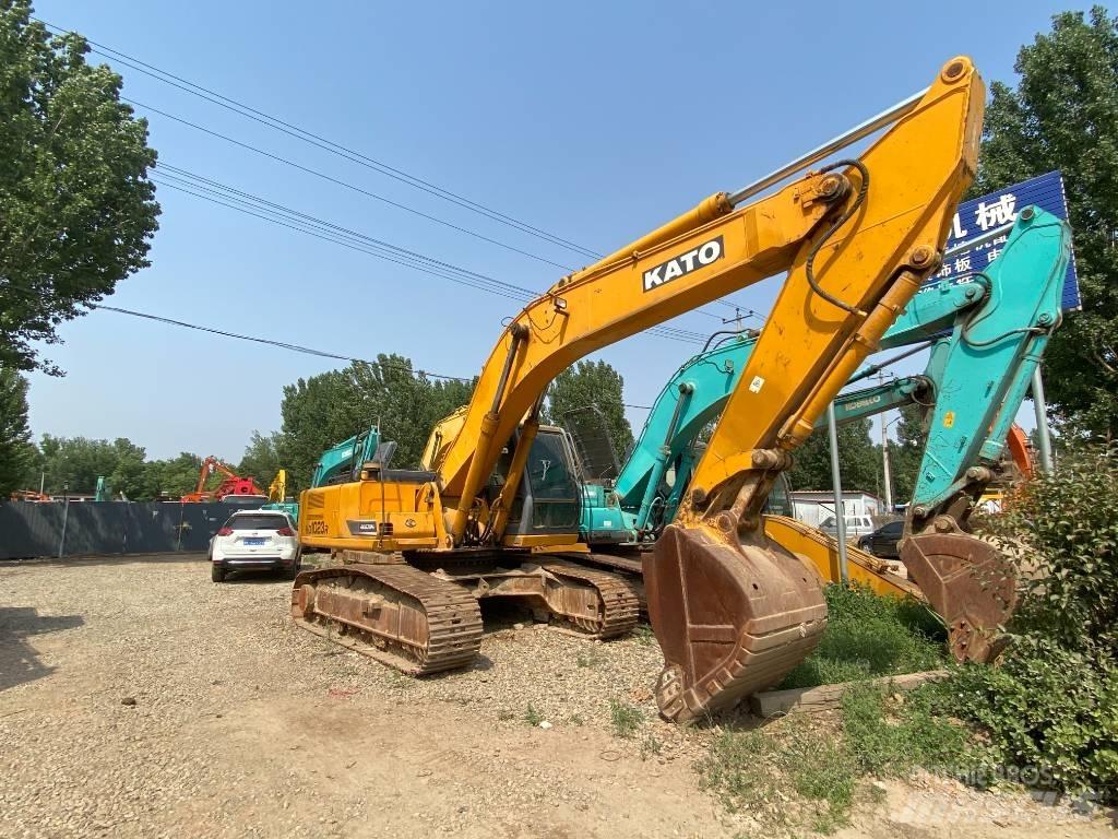 Kato HD 1023 R Pásové rýpadlá