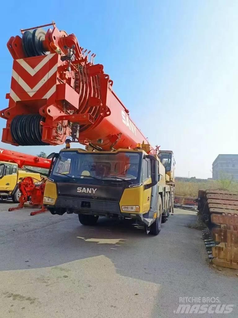 Sany SAC3000C8-8 Univerzálne terénne žeriavy