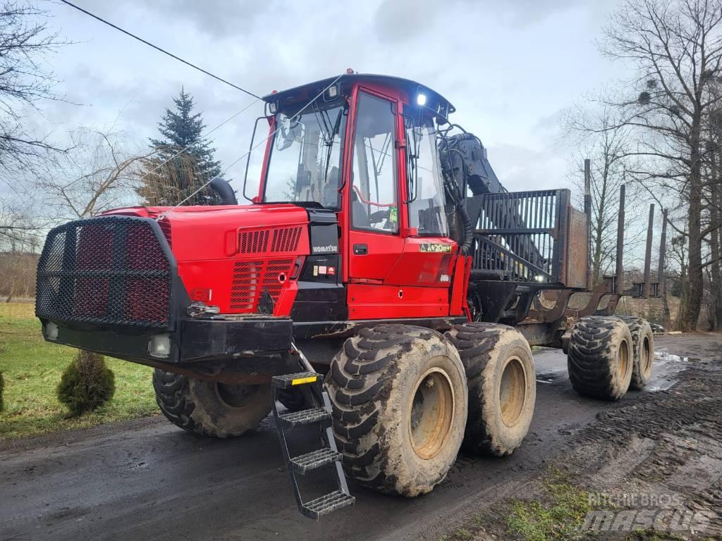 Komatsu 865 Lesné traktory