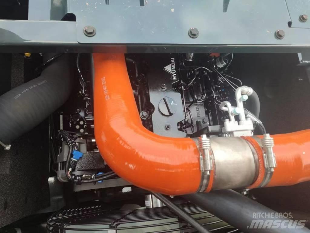 Hyundi HX300 Pásové rýpadlá