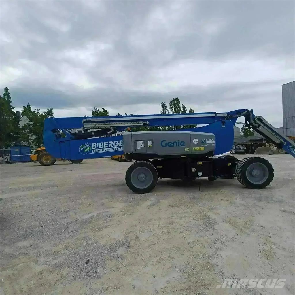 Genie ZX 135 Kĺbové plošiny