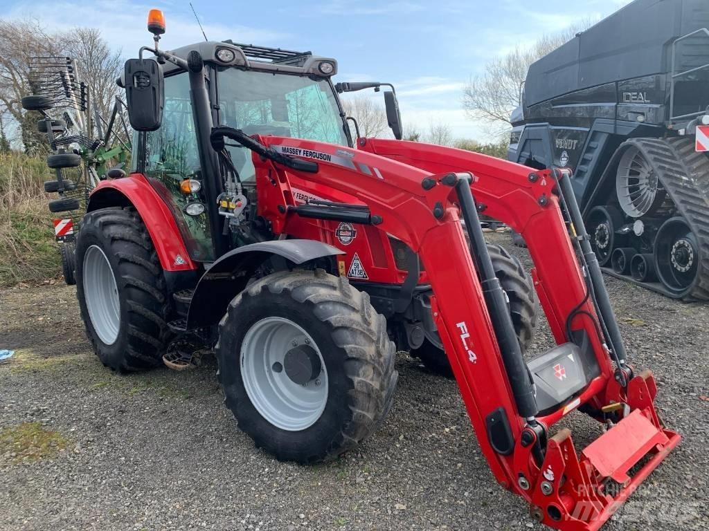 Massey Ferguson 5712 Traktory