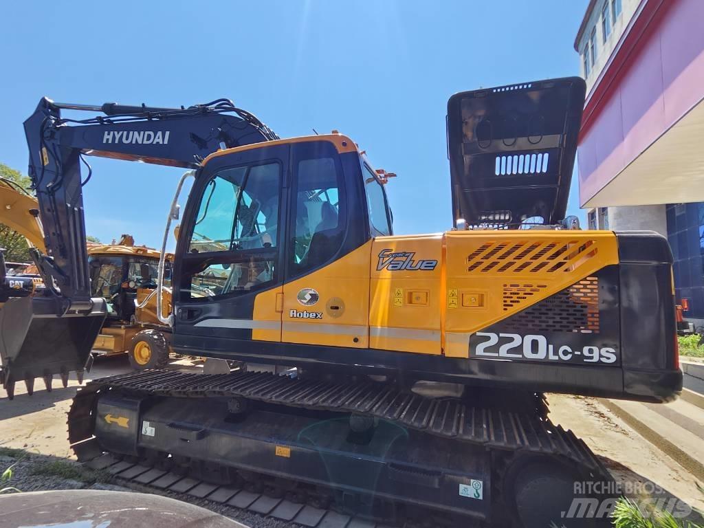 Hyundai Robex 220 LC Pásové rýpadlá