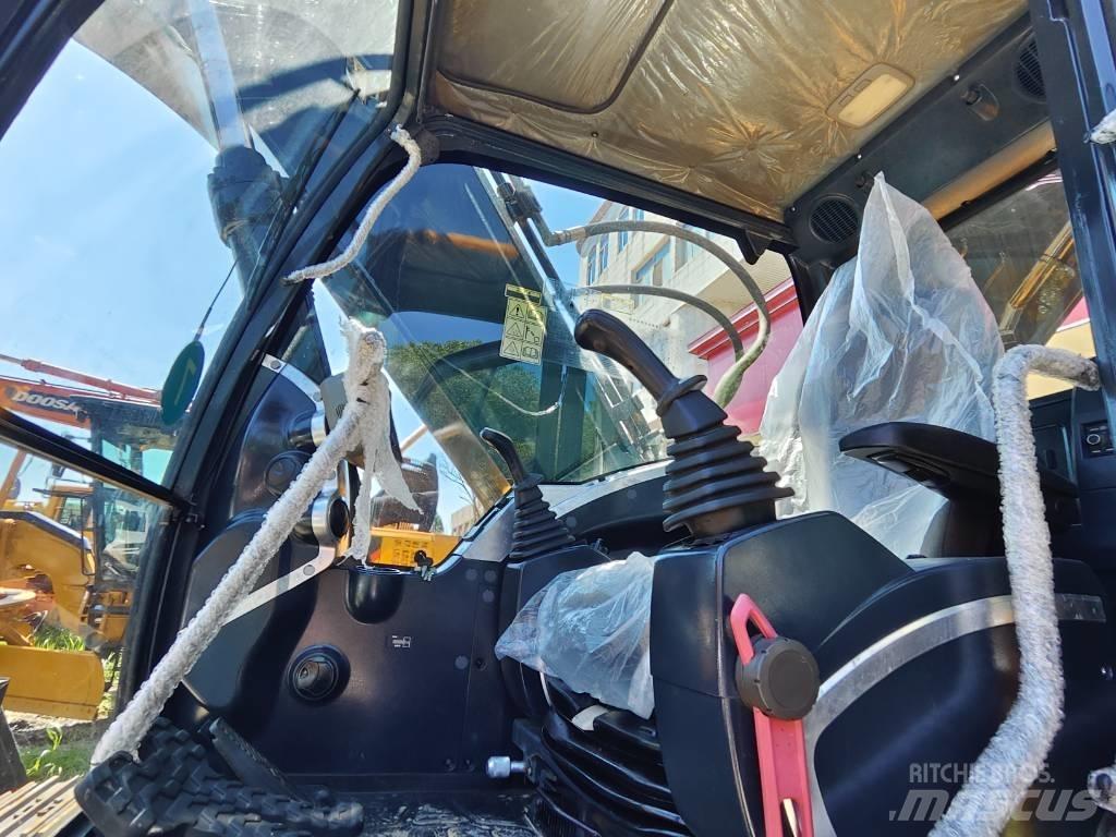 Hyundai Robex 220 LC Pásové rýpadlá