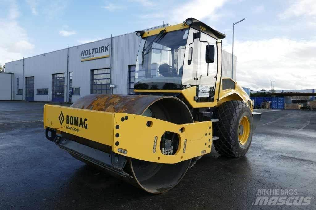 Bomag BW 213 D-5 Pôdne kompaktory