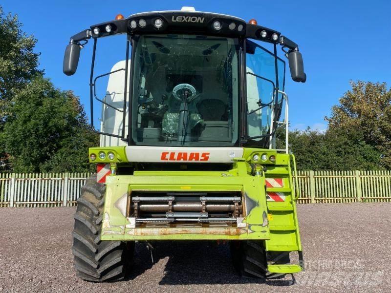 CLAAS LEXION 750 Kombinované zberacie stroje