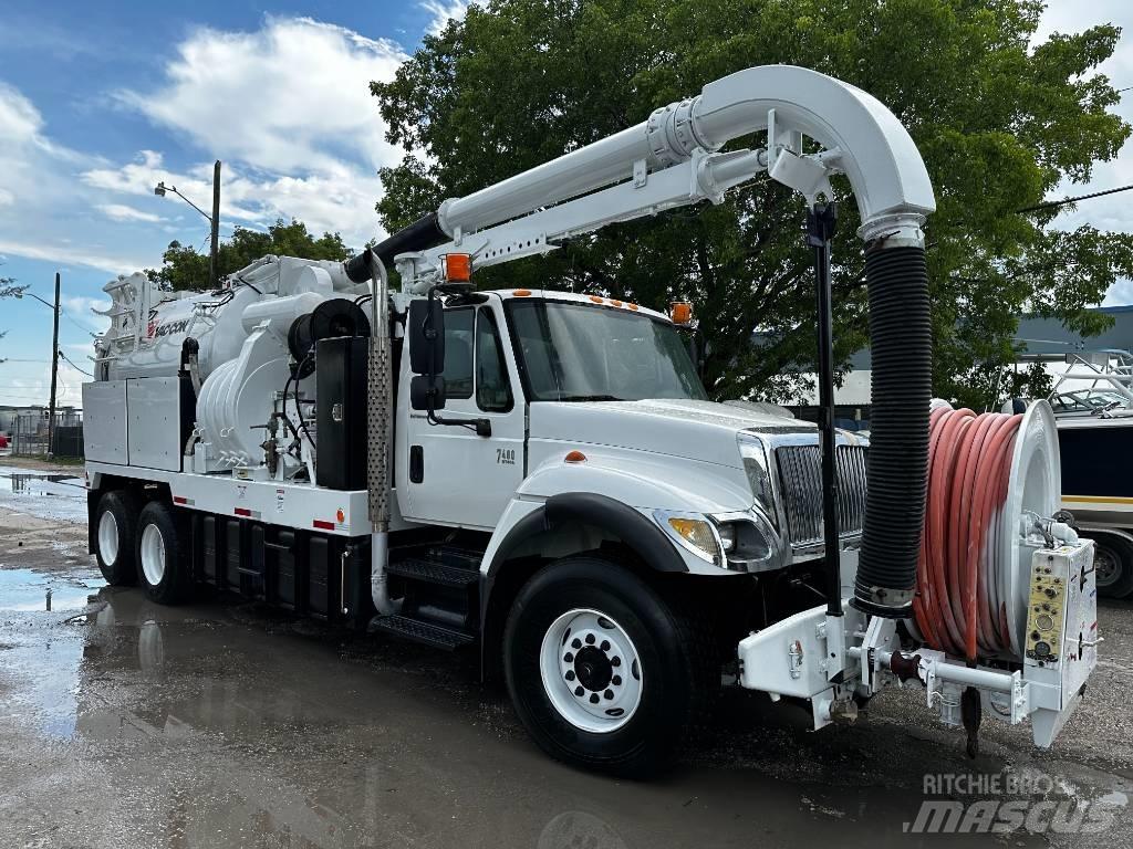 International 7400 Kombinované/Čerpacie cisterny