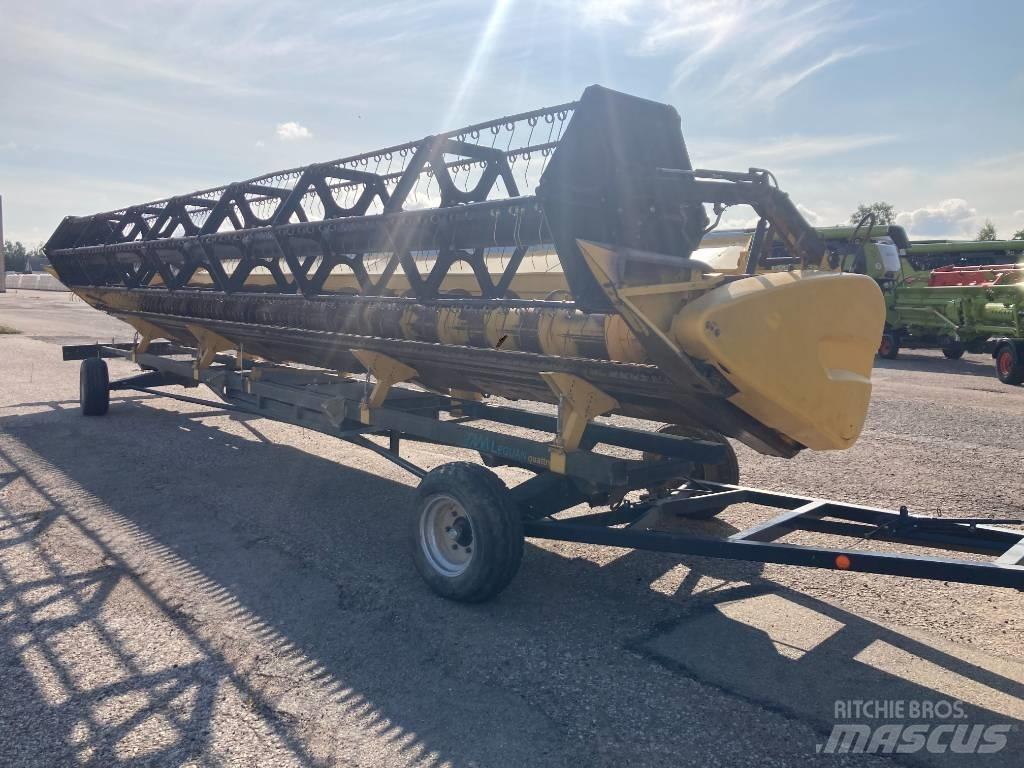 New Holland CR 9090 Kombinované zberacie stroje