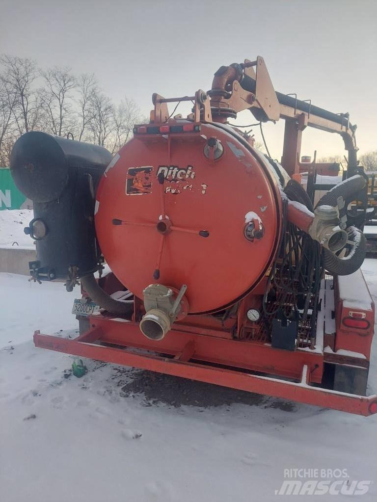 Ditch Witch FX-60 Stavebníctvo - ostatné