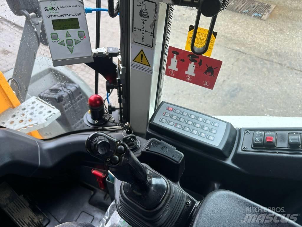 Liebherr L546 Kolesové nakladače