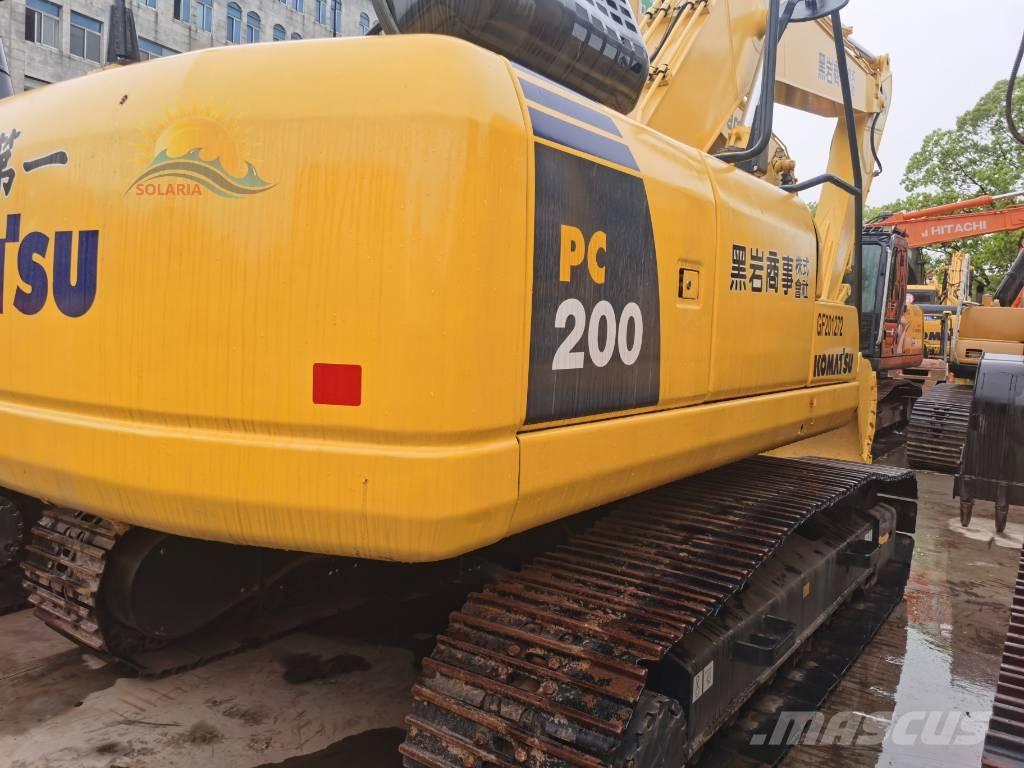 Komatsu PC 200-8 Pásové rýpadlá