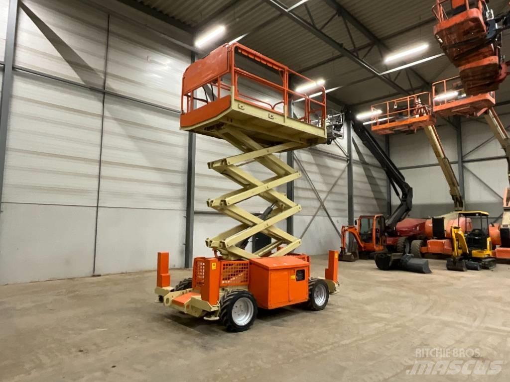 JLG 260 MRT Nožnicové zdvíhacie plošiny