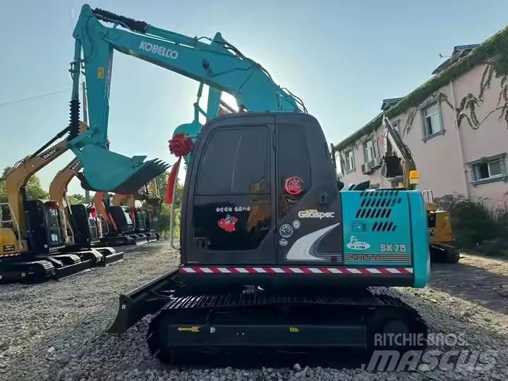 Kobelco SK 75 Pásové rýpadlá