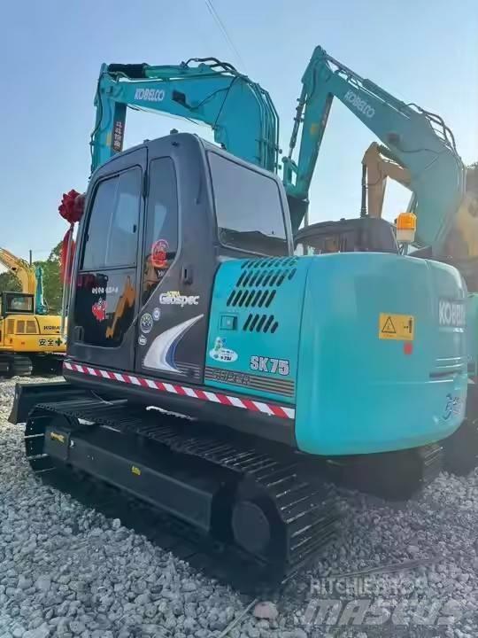 Kobelco SK 75 Pásové rýpadlá