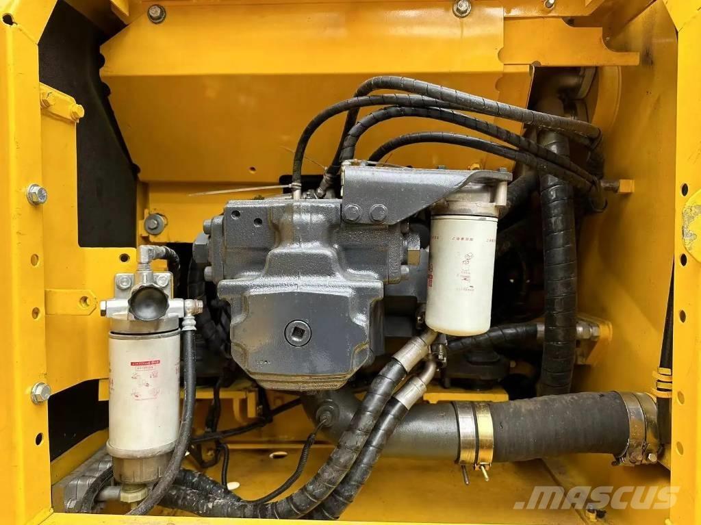 Komatsu PC 210-8 Pásové rýpadlá
