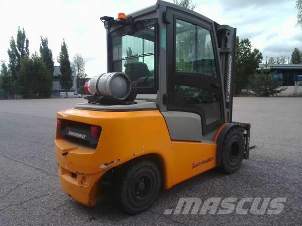 Jungheinrich TFG 430 LPG vozíky