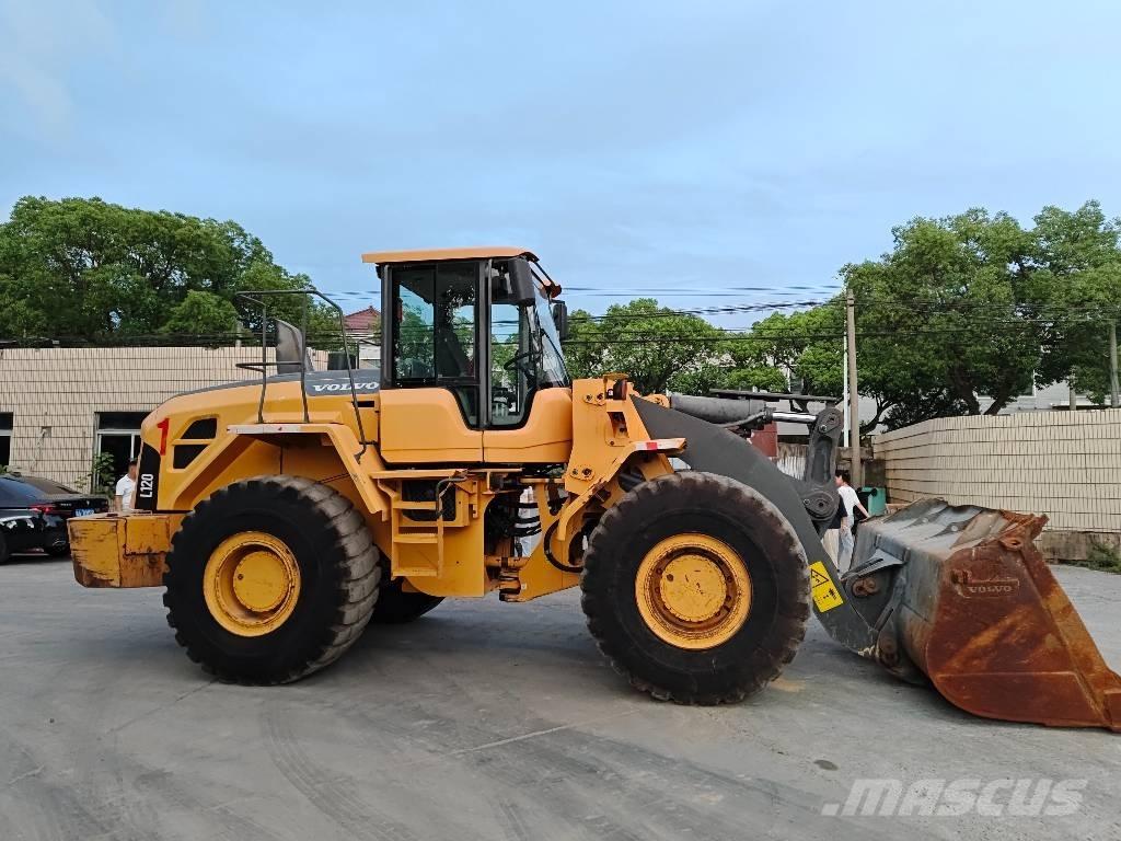 Volvo L 120 Kolesové nakladače