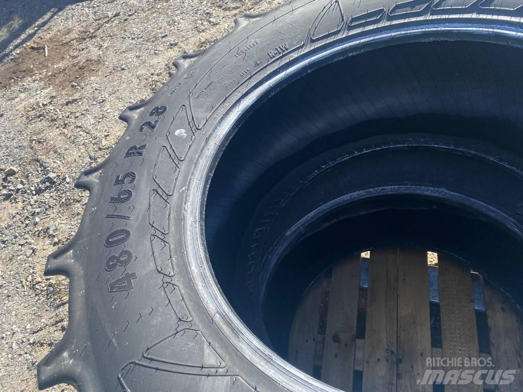 Mitas 480/65 R28 Pneumatiky, kolesá a ráfiky