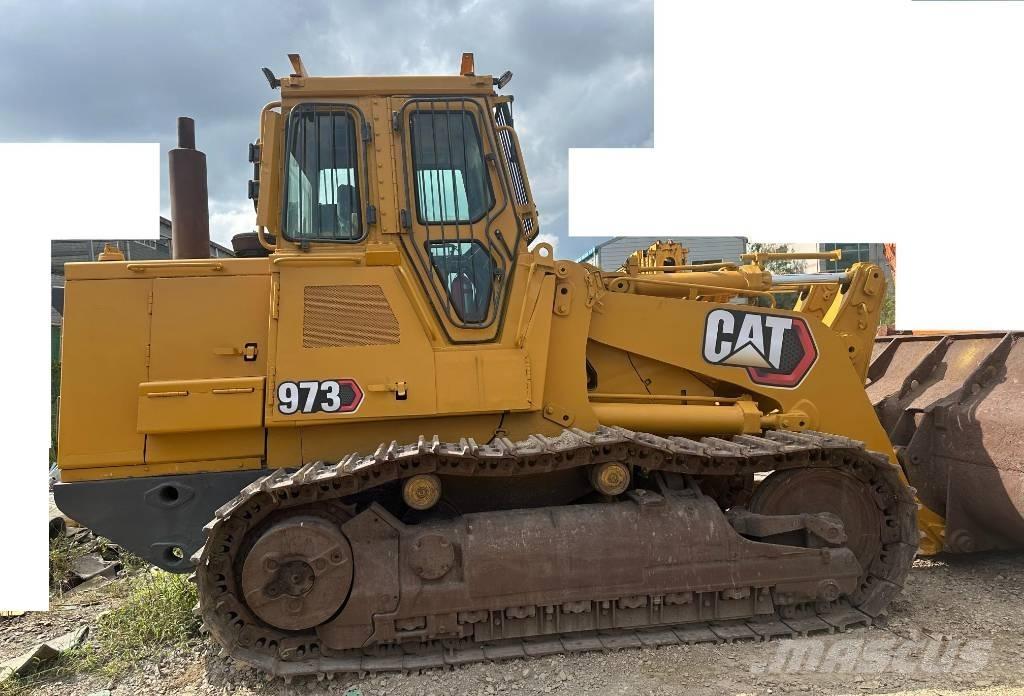 CAT 973 Kolesové nakladače