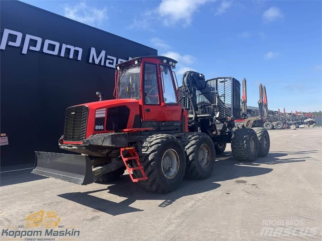 Komatsu 895 Lesné traktory