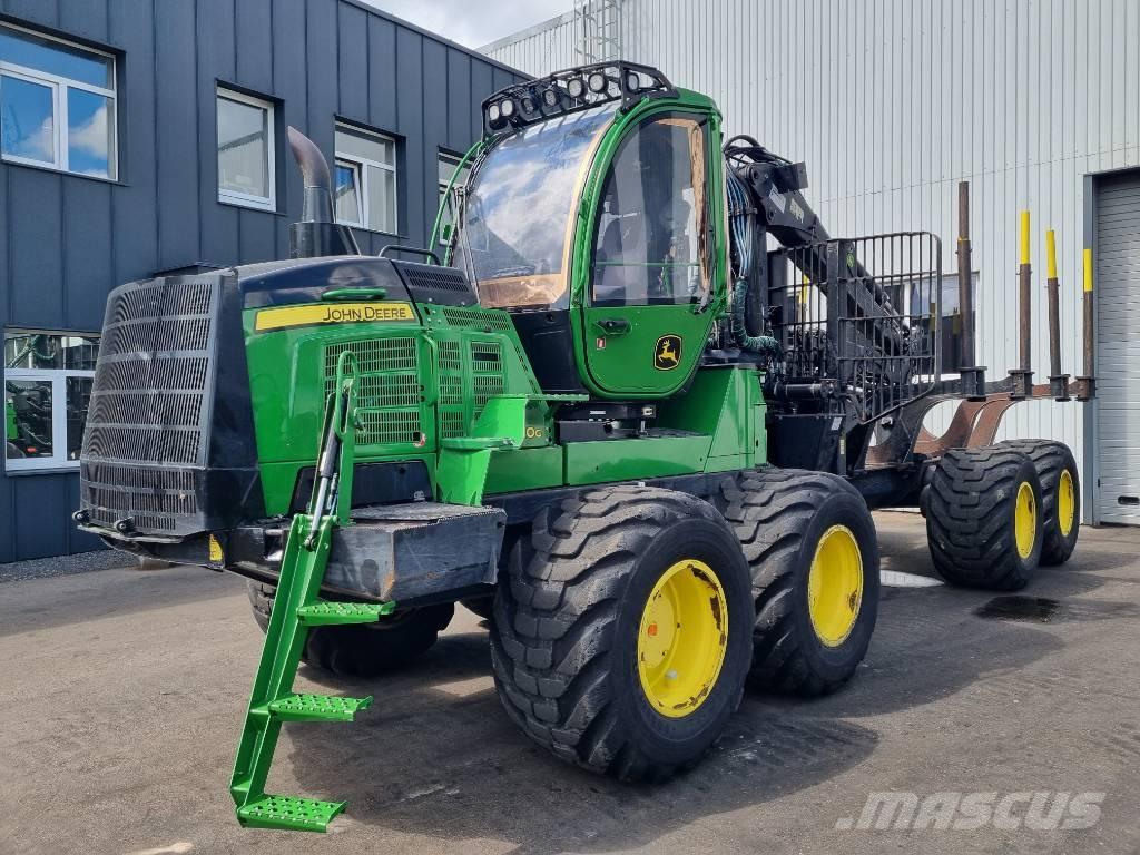 John Deere 1510 G Lesné traktory