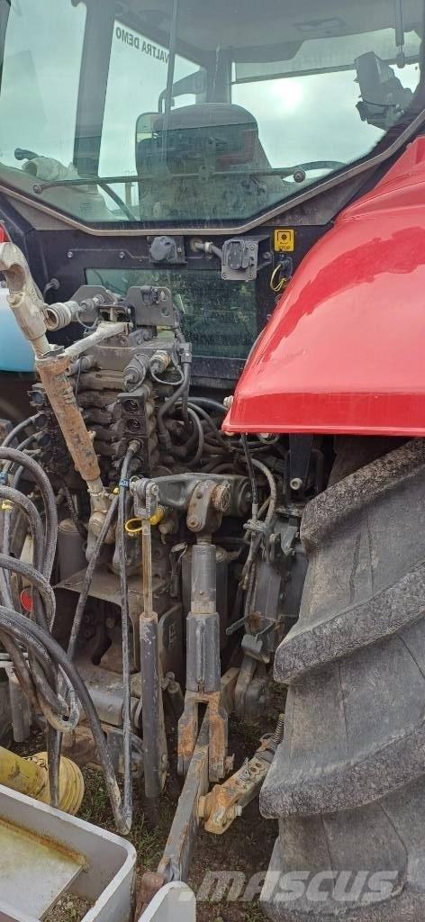 Valtra T 203 Traktory