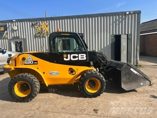 JCB 520-40 Teleskopické manipulátory