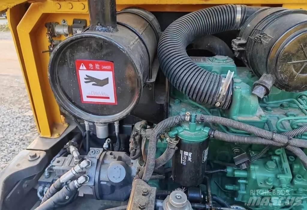 Volvo EC 60 Pásové rýpadlá