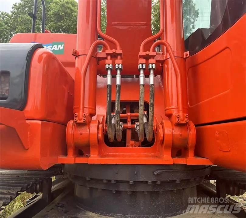 Doosan DX225LC-9C Pásové rýpadlá