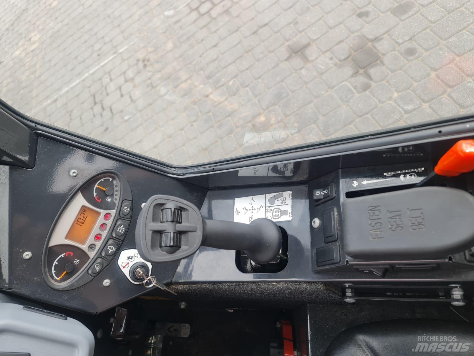 Bobcat L28 Mininakladače