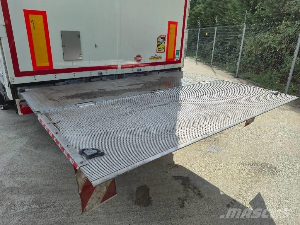 Kässbohrer Maxima Skriňové návesy