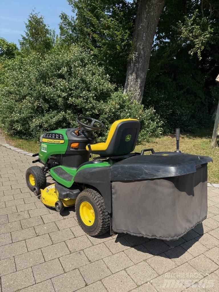 John Deere X 155 R Samochodné kosačky