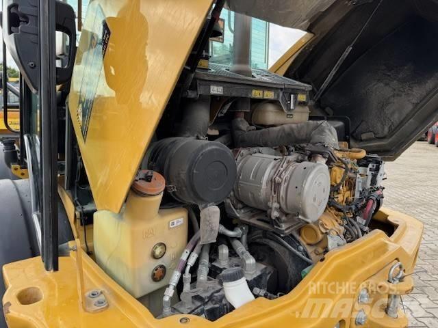 CAT 908 Kolesové nakladače